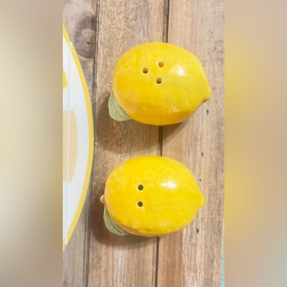 Lemon salt/pepper plus tray - Picture 2 of 3